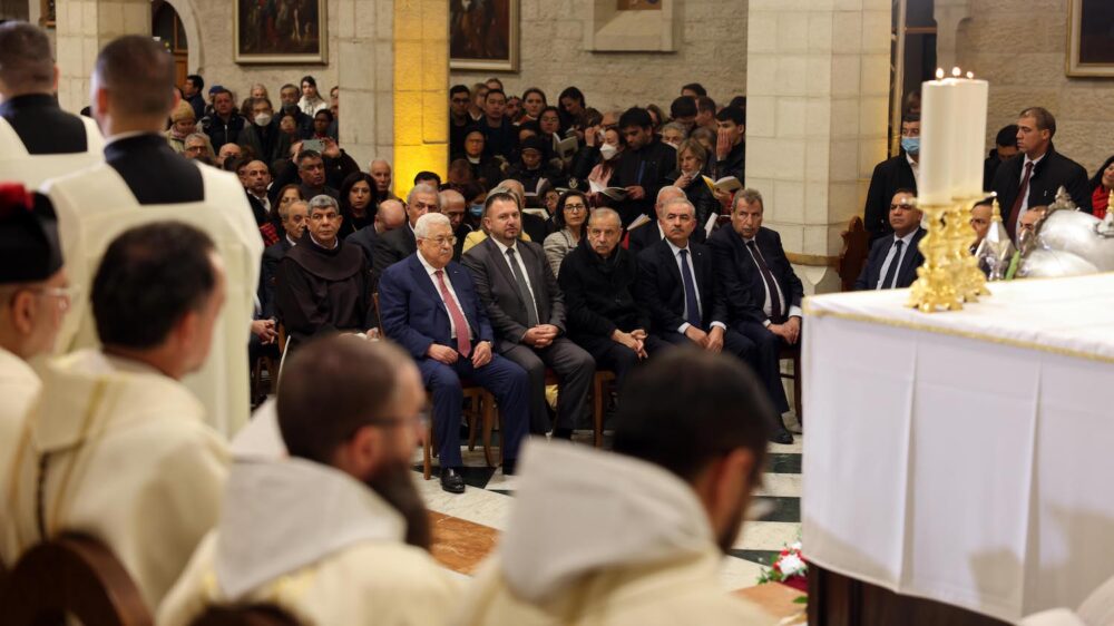 الرئيس يحضر قداس منتصف الليل في بيت لحم