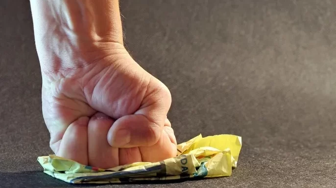 حين يتحول الاعتراض إلى عادة