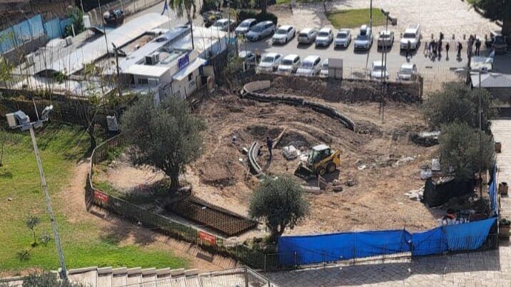 البكري يستنكر استمرار الاحتلال بحفرياته في محيط الحرم الإبراهيمي