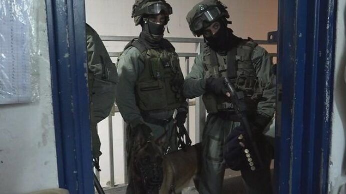 نادي الأسير: إدارة "مجدو" قمعت الأسرى قبل يومين عقب ارتقاء أبو حميد