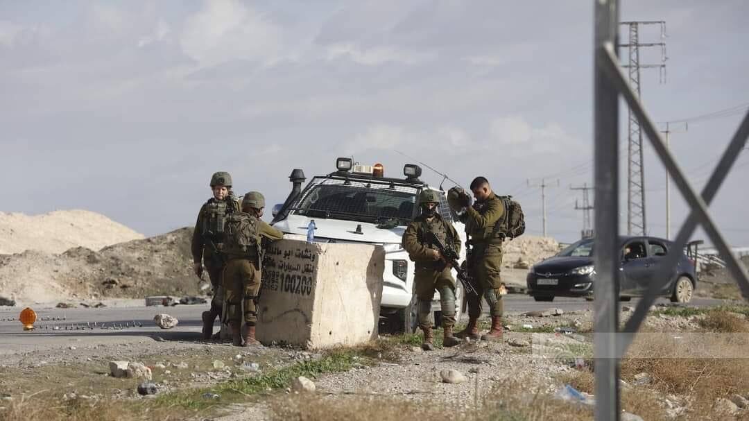 الاحتلال يواصل حصار أريحا لليوم الخامسالاحتلال يواصل حصار أريحا لليوم الخامس