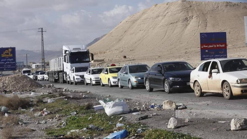 الاحتلال يواصل حصار مدينة أريحا لليوم التاسع