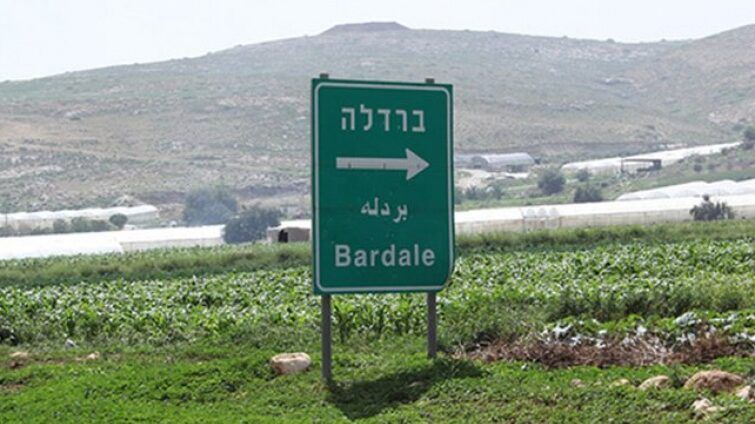 الاحتلال يغلق فتحات مياه في بردلة بالأغوار الشمالية