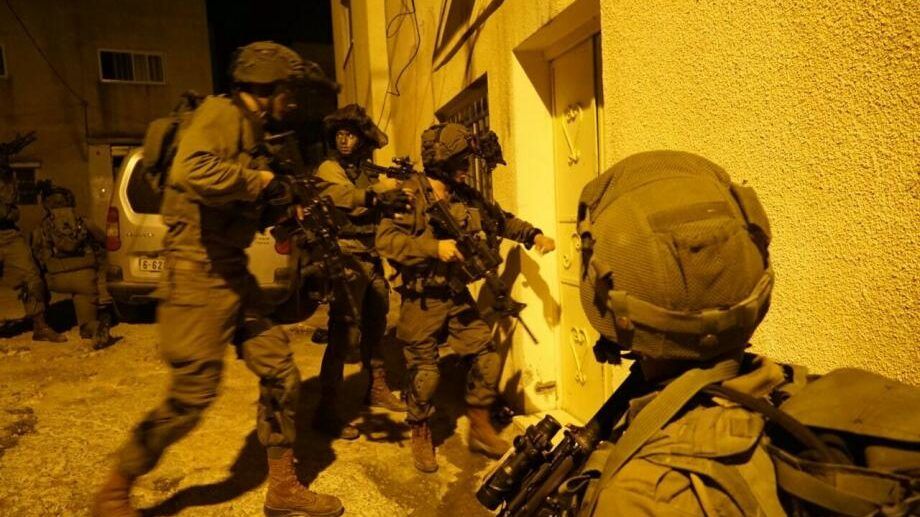 إصابة شاب بجروح خطيرة في اقتحام جيش الاحتلال لمخيم بلاطة