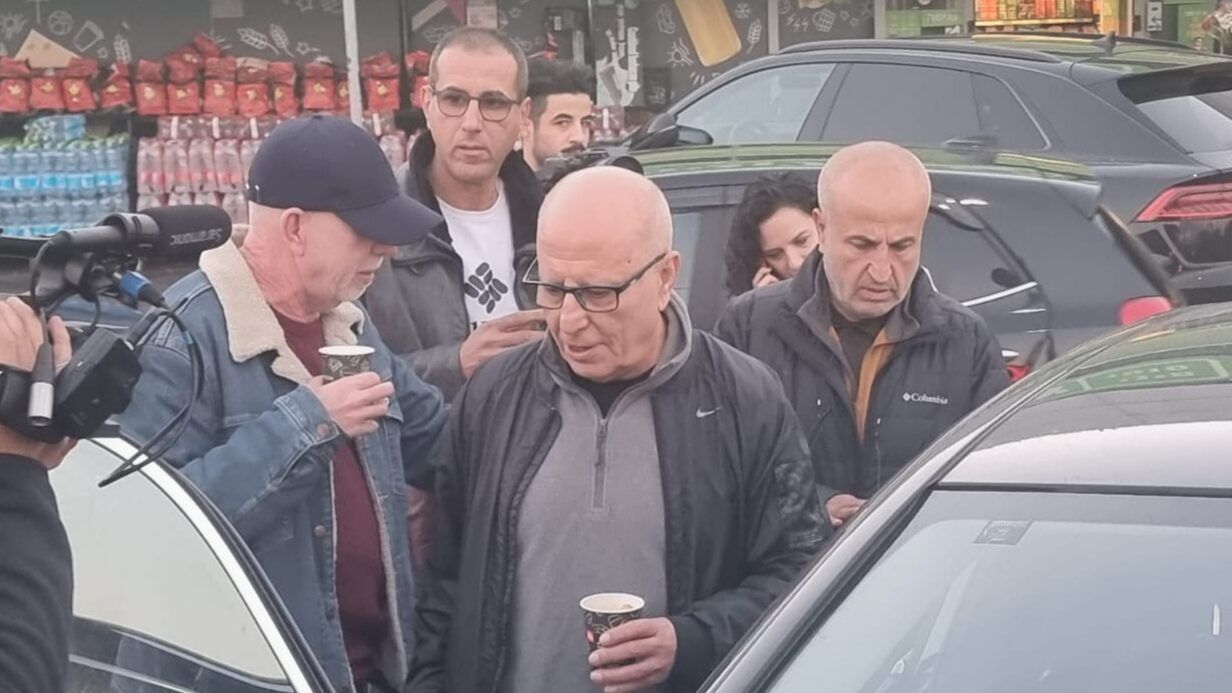 بعد 40 عاما في الاسر: كريم يونس يعانق الحرية