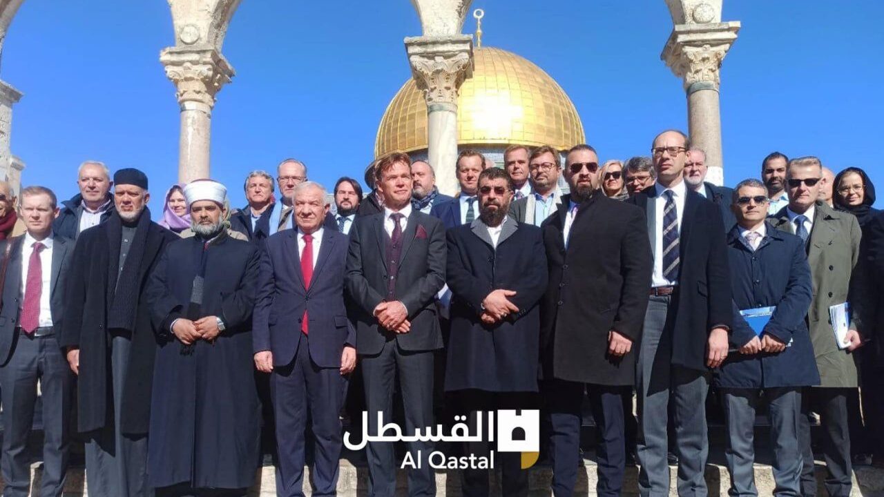 وفد دبلوماسي أوروبي يزور المسجد الأقصى ويطلع على تطورات الأوضاع فيه