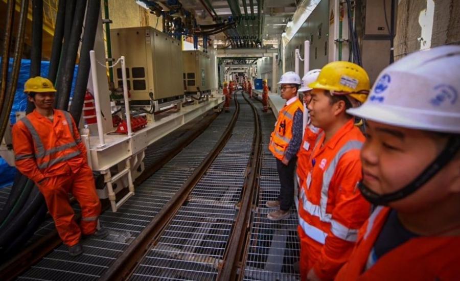 على حساب الفلسطينيين..الاحتلال يستقدم عمالا من الصين لقطاع البناء