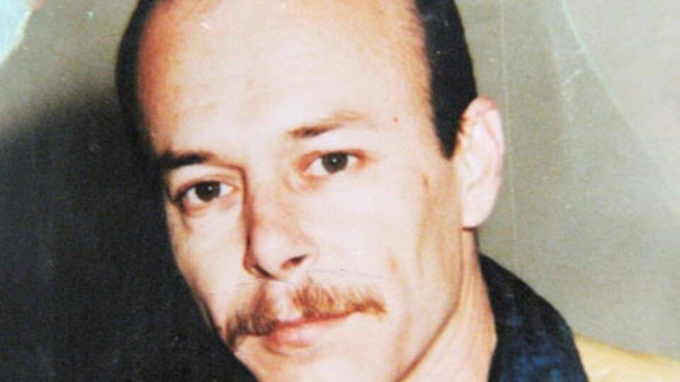 قبل يوم من الإفراج عنه..إدارة سجن النقب تنقل الأسير ماهر يونس إلى خارج القسم