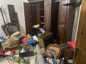 آثار التخريب الذي خلفة الاحتلال في منزل الاسير حمزة قطناني