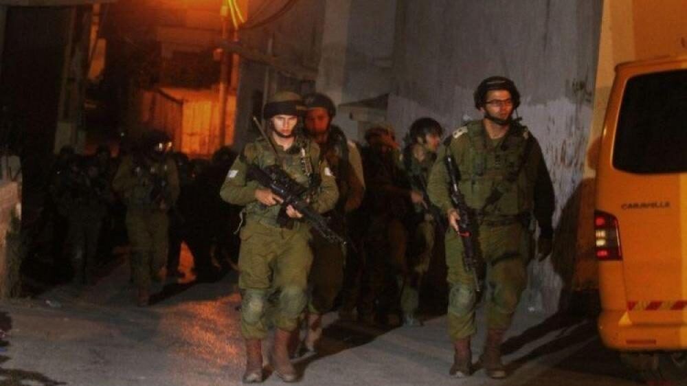 اعتقال مواطنة من مخيم بلاطة