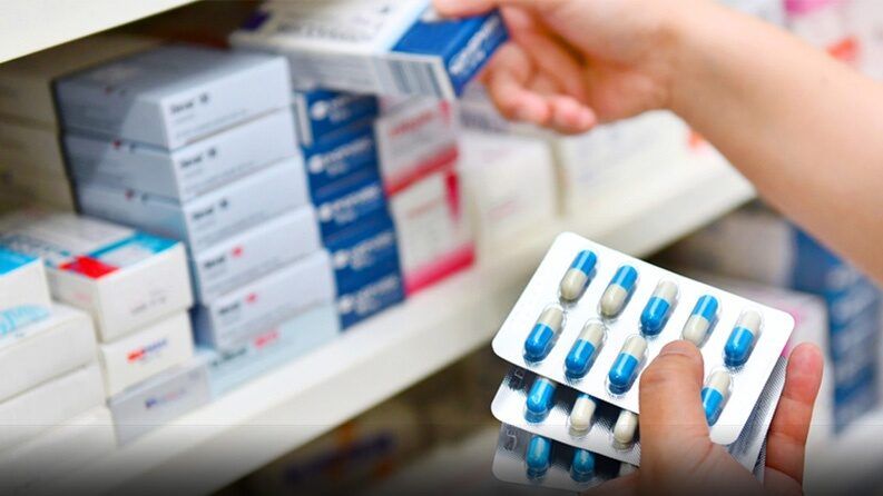 اتحادا الصناعات الدوائية وموردي الأدوية يطالبان الحكومة بتسديد 750 مليون شيكل