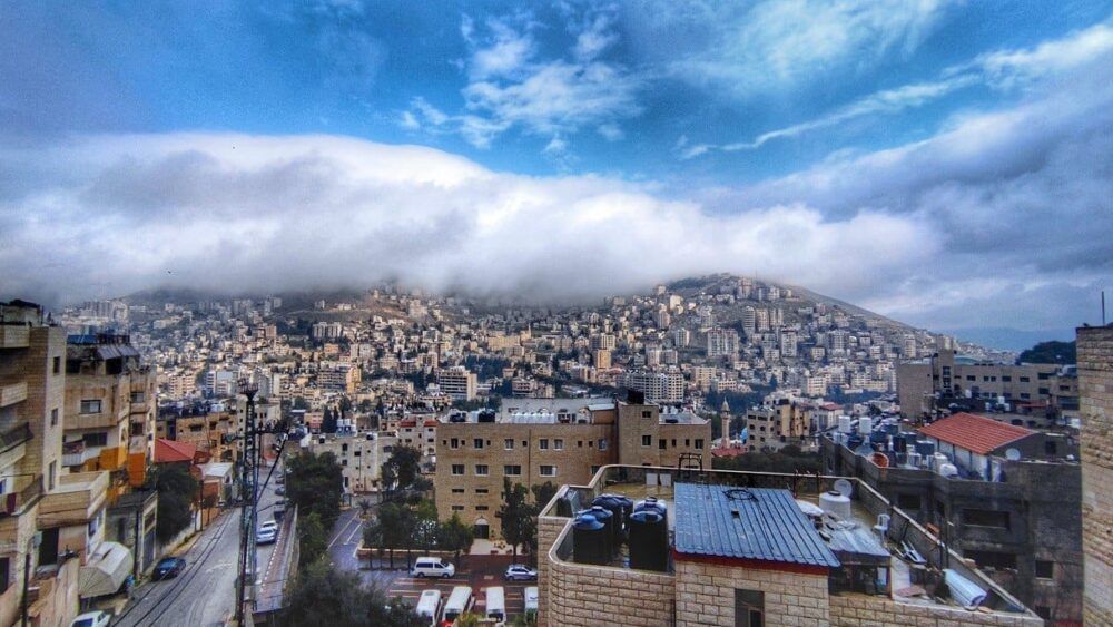 منخفض جوي عميق مصحوب بكتلة هوائية قطبية