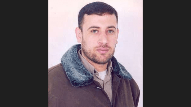 الأسير محمد نايفة يشرع بإضراب مفتوح عن الطعام