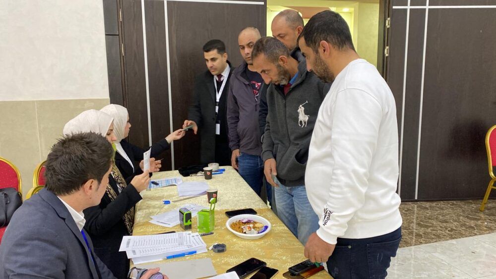 انطلاق عملية اقتراع غرفة تجارة وصناعة شمال الخليل