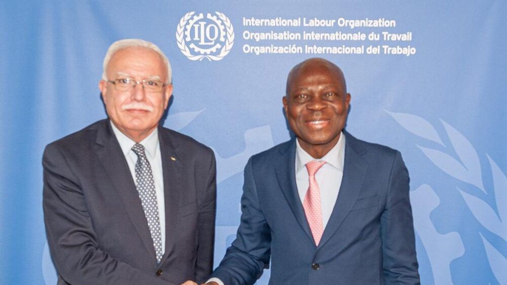 المالكي يطلع المدير العام لمنظمة العمل الدولية على انتهاكات الاحتلال بحق العمال