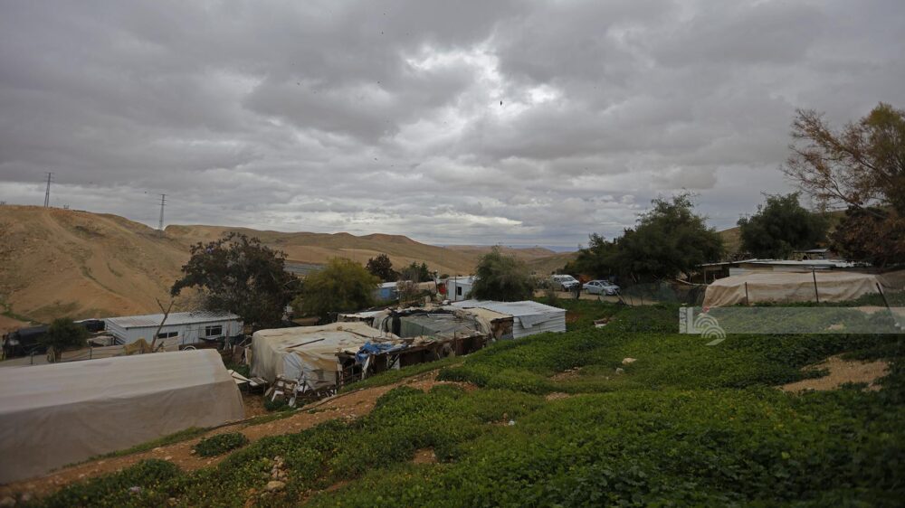 تواصل الاعتصام المفتوح في قرية الخان الأحمر المهددة بالهدم