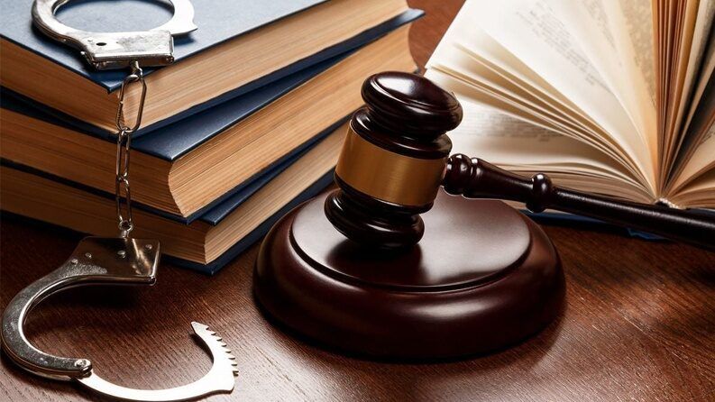 المحكمة الدستورية تلغي صلاحية الاعتقال على ذمة المحافظ