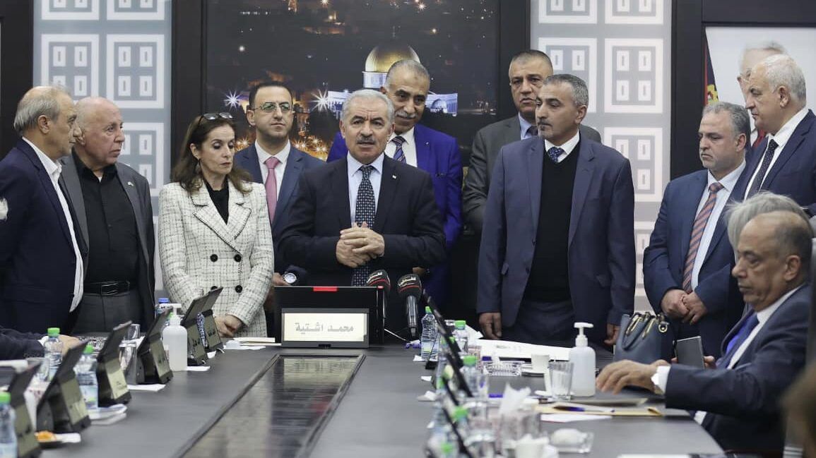 محمد اشتية والنقابات