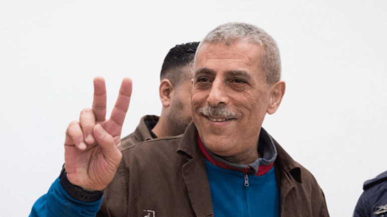 أبو بكر يدعو الصليب الأحمر للتدخل الفوري لإنقاذ حياة الأسير وليد دقة