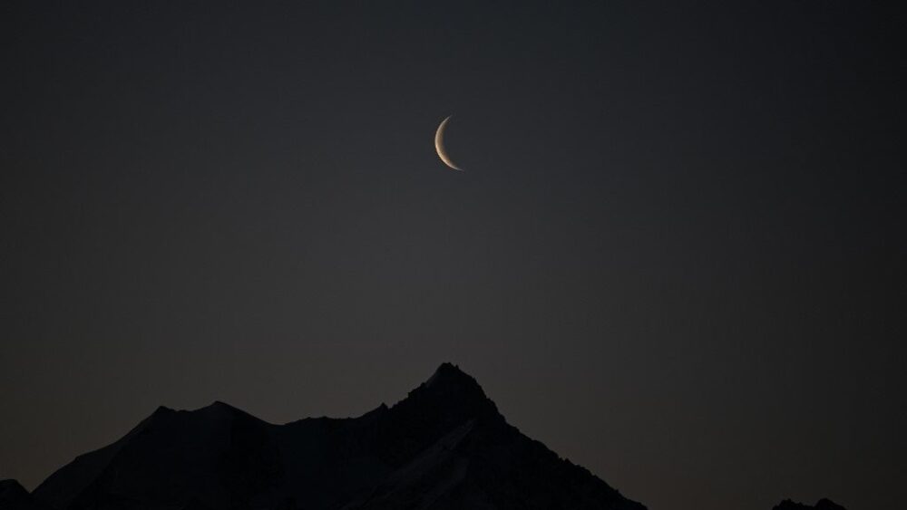 المفتي يدعو المواطنين لتحري هلال رمضان بعد غروب شمس الثلاثاء المقبل