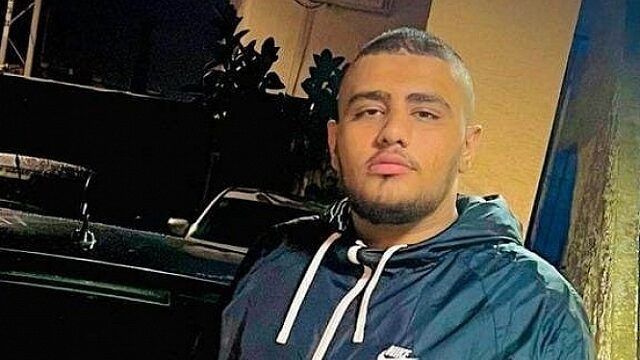 الشاب عمر سواعد (18 عاما)،