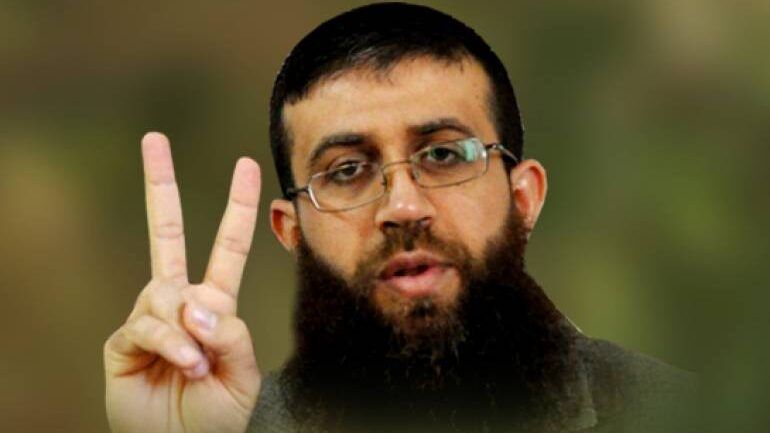 الشيخ خضر عدنان يواصل إضرابه عن الطعام وسط تدهور على حالته الصحية