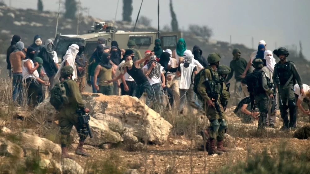 إصابة شاب في اعتداء للمستوطنين شمال غرب أريحا