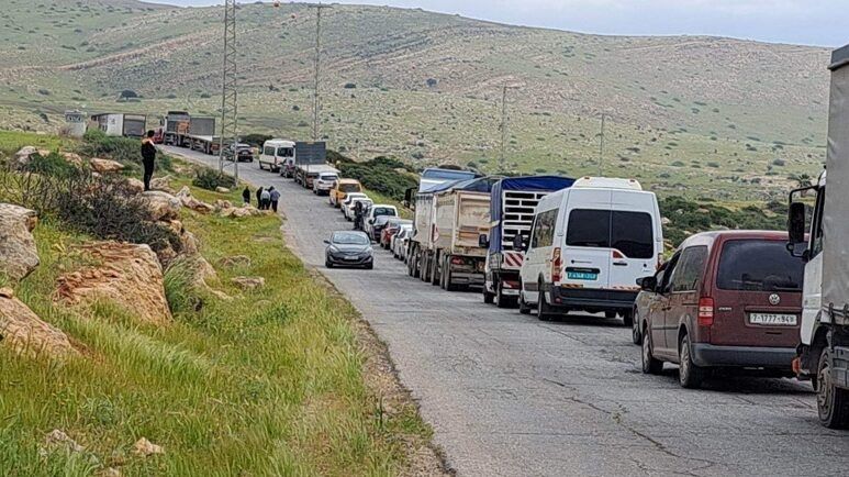 لليوم الـ20.. الاحتلال يواصل تشديد إجراءاته على حاجز الحمرا