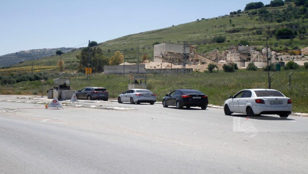 الاحتلال يواصل تشديد اجراءاته على حاجز حوارة جنوب نابلس