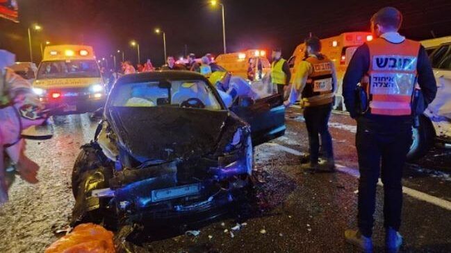 31 إصابة في حادث سير قرب القدس المحتلة