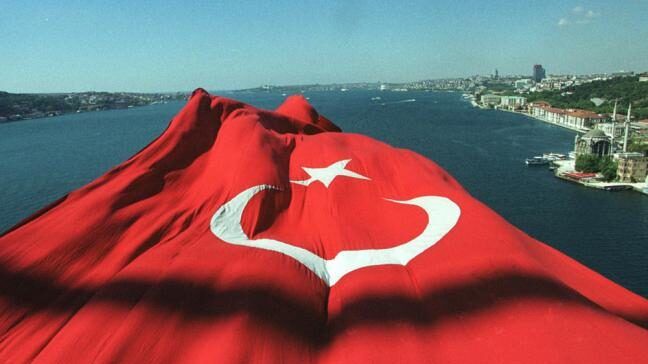 تركيا الحائرة بين الشرق والغرب