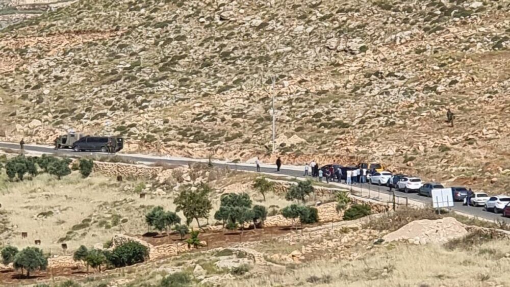 الاحتلال يواصل إغلاق المغير