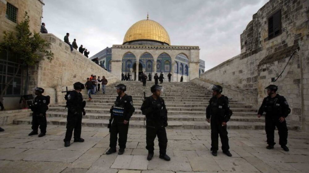 اعتقالات في القدس القديمة واقتحامات جديدة للأقصى