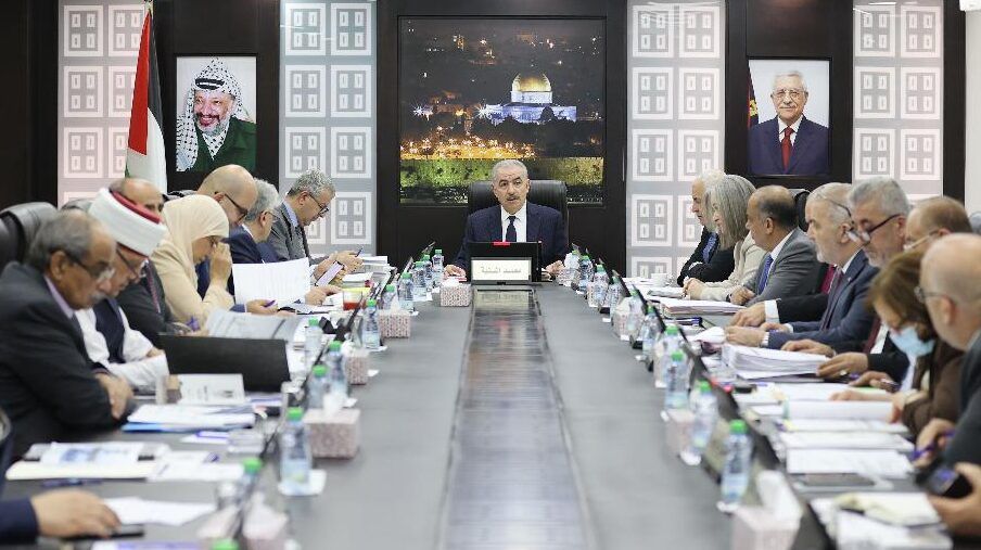 اشتية: لا مسيرة الأعلام ولا اجتماعات الحكومة داخل الأنفاق تعطي إسرائيل أي شرعية في القدس