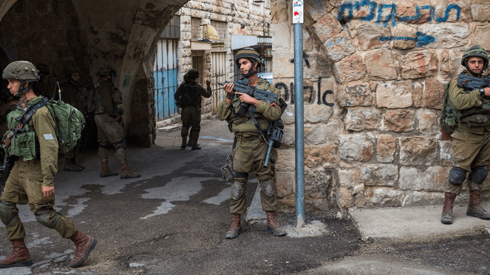 الاحتلال يعيد إغلاق أربعة محال تجارية في البلدة القديمة من الخليل