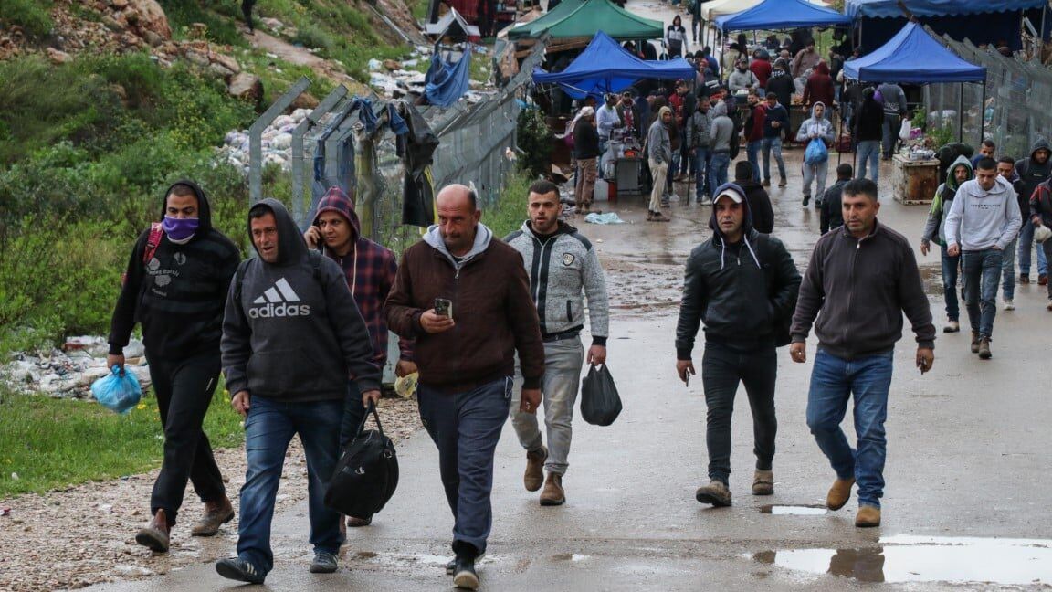 تراجع عدد العمال الفلسطينيين في إسرائيل والمستوطنات