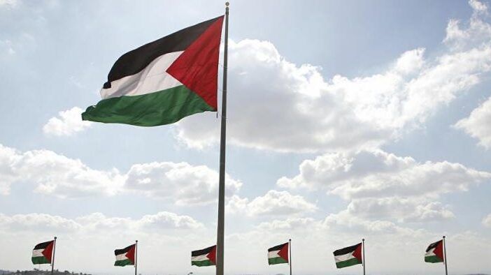 41 بلدية يونانية ترفع العلم الفلسطيني على مقراتها في ذكرى النكبة