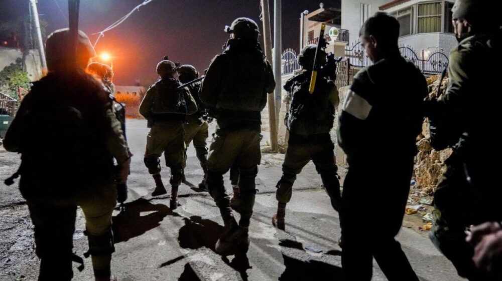 إصابات بأريحا.. الاحتلال يشن حملة اعتقالات واسعة في الضفة والقدس