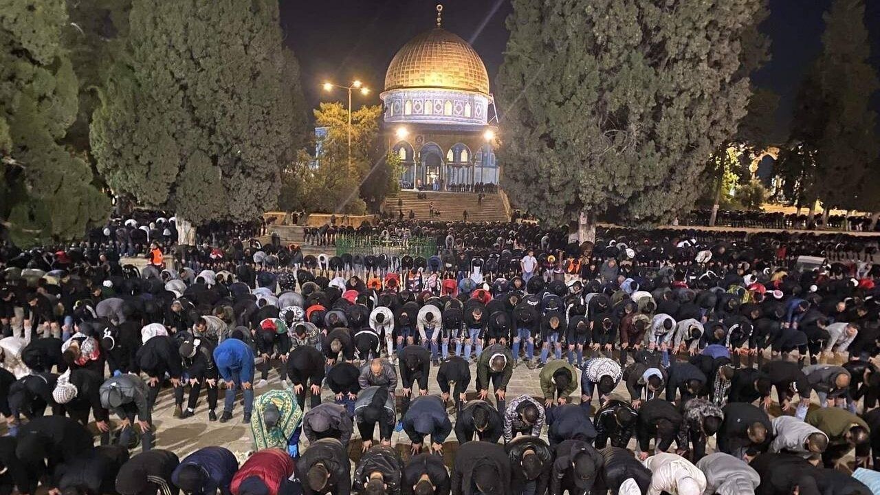 للتصدي لمسيرة الأعلام واقتحامات المستوطنين.. دعوات لإحياء الفجر العظيم في الأقصى