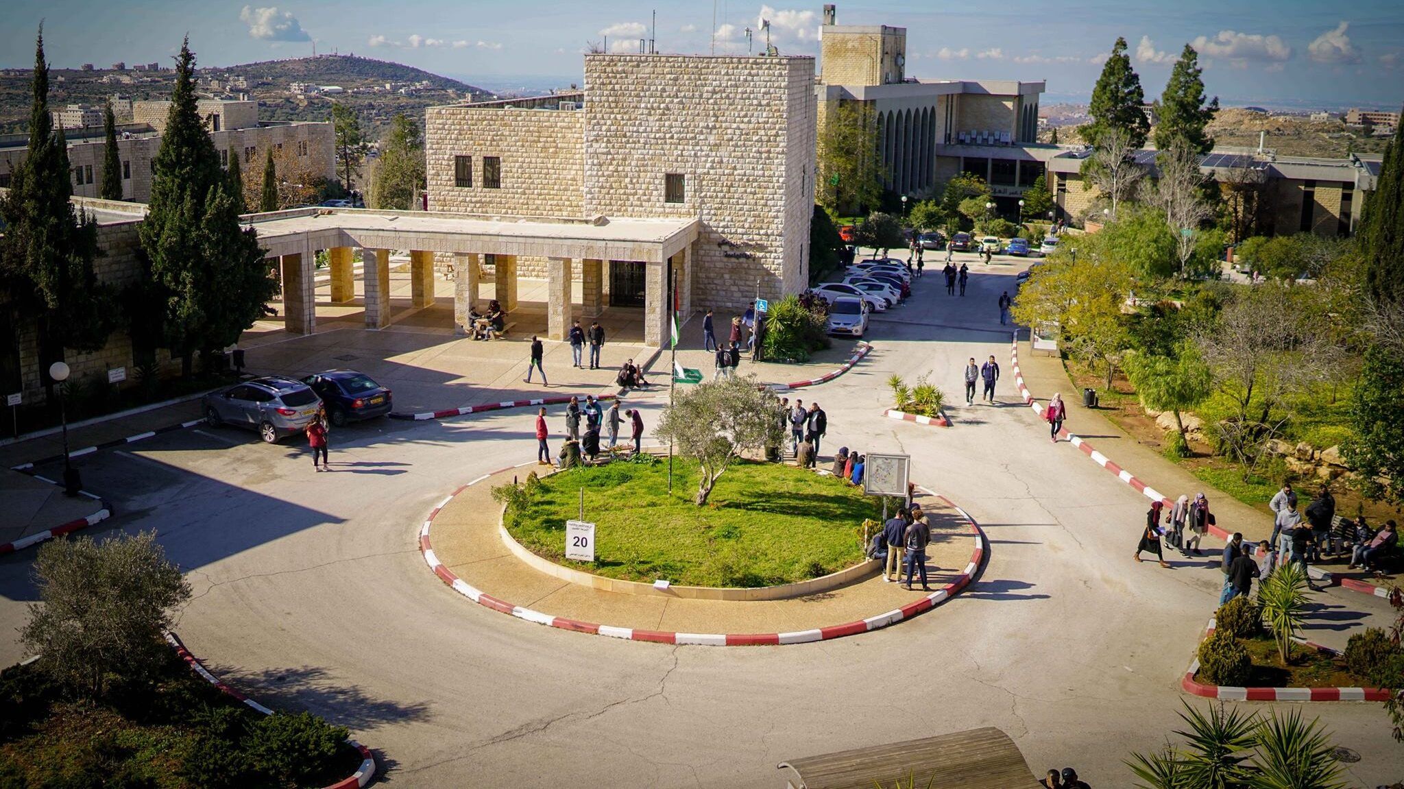 كتل طلابية تقرر إغلاق حرم جامعة بير زيت