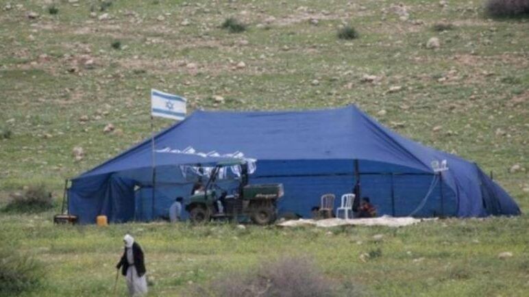 مستوطنون ينصبون خياما في أراضي دير شرف غرب نابلس