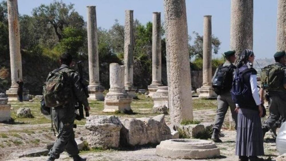 الاحتلال يُجري أعمال مسح في الموقع الأثري في سبسطية