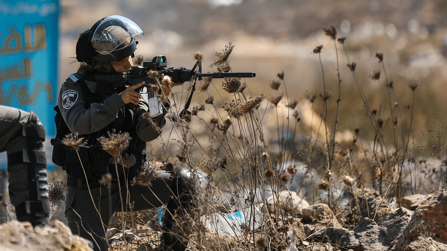 إصابة عامل برصاص الاحتلال قرب جدار الفصل في قلقيلية