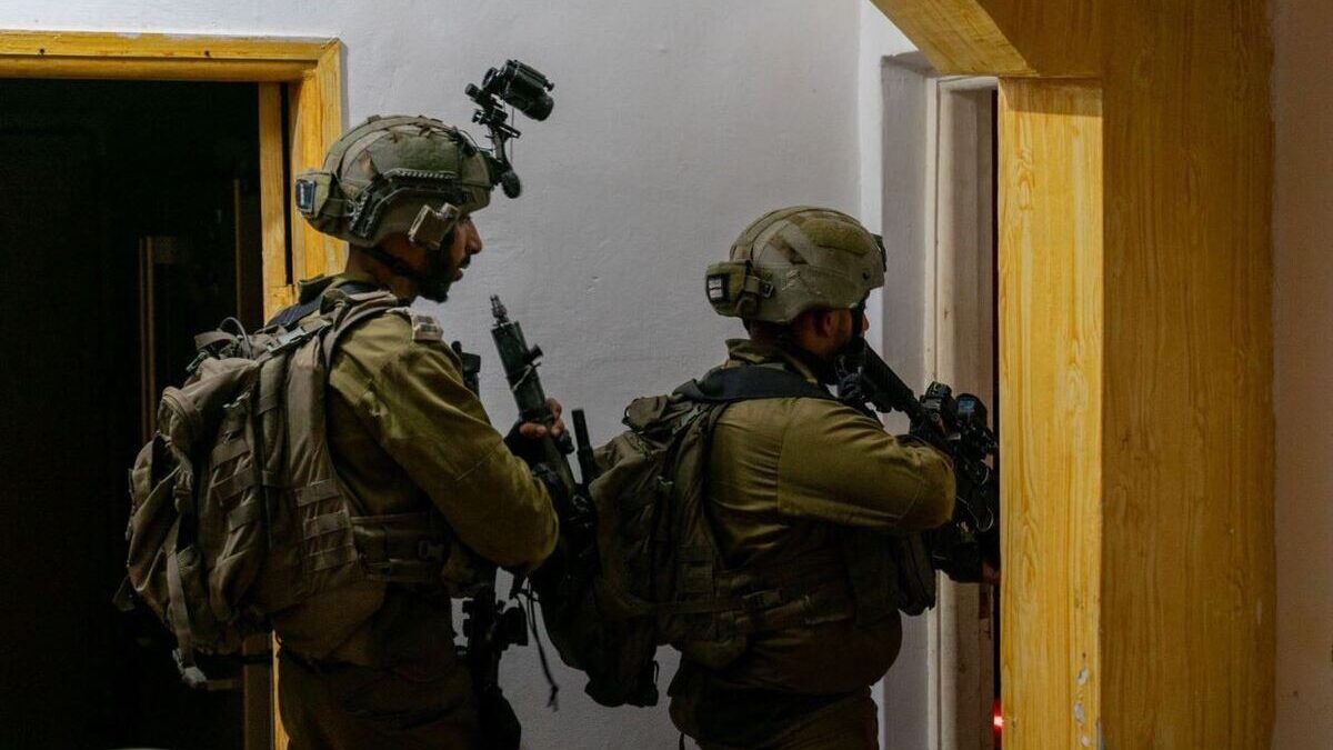 الاحتلال يعتقل 6 مواطنين من الضفة والقدس