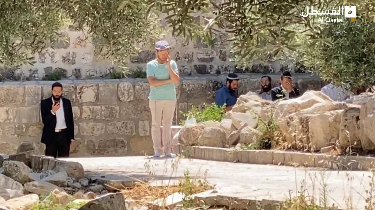 عشرات المستوطنين يقتحمون المسجد الأقصى