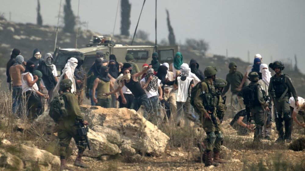 الجيش والمستوطنون واحد