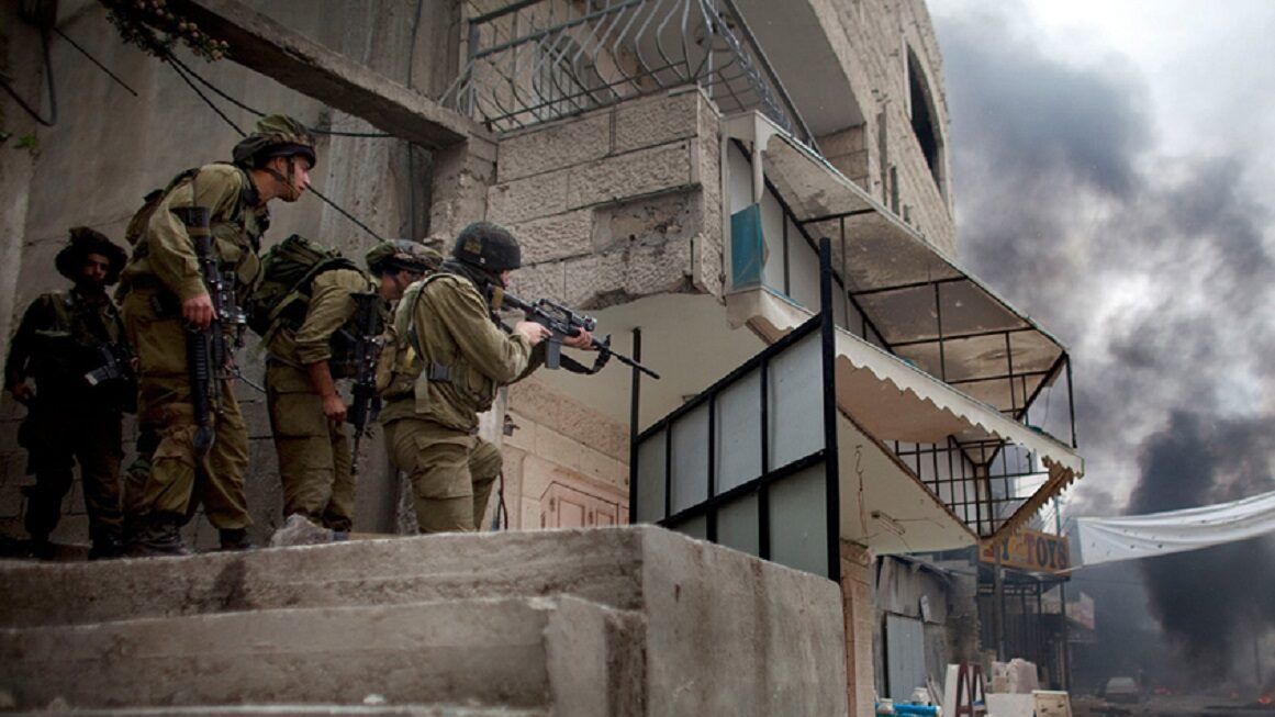 الاحتلال يحول منزلا إلى نقطة مراقبة في سنجل شمال رام الله