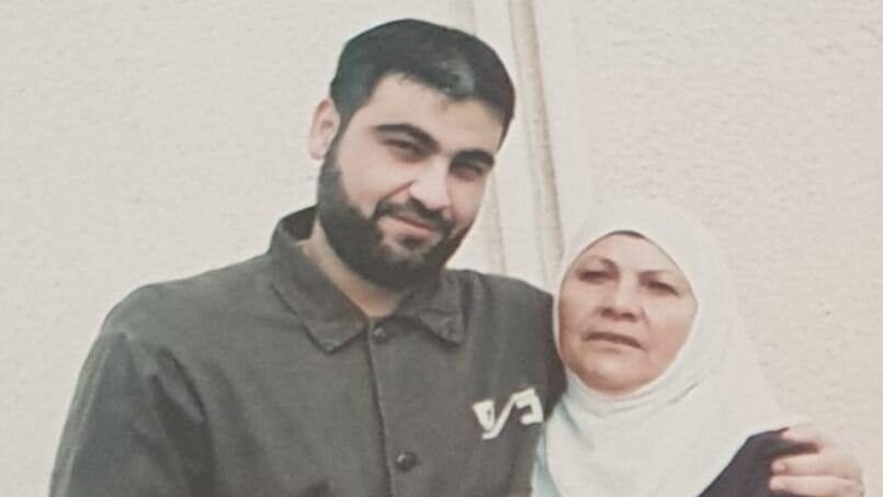 الاحتلال يفرج عن أسير من غزة بعد اعتقاله لـ21 عاما