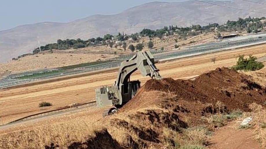 الأغوار: الاحتلال يغلق البوابة الحديدية شرق عاطوف