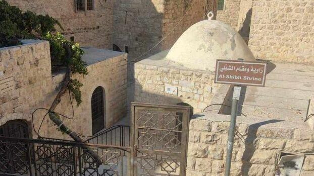 الاحتلال يعتدي على مسجد في البلدة القديمة من الخليل